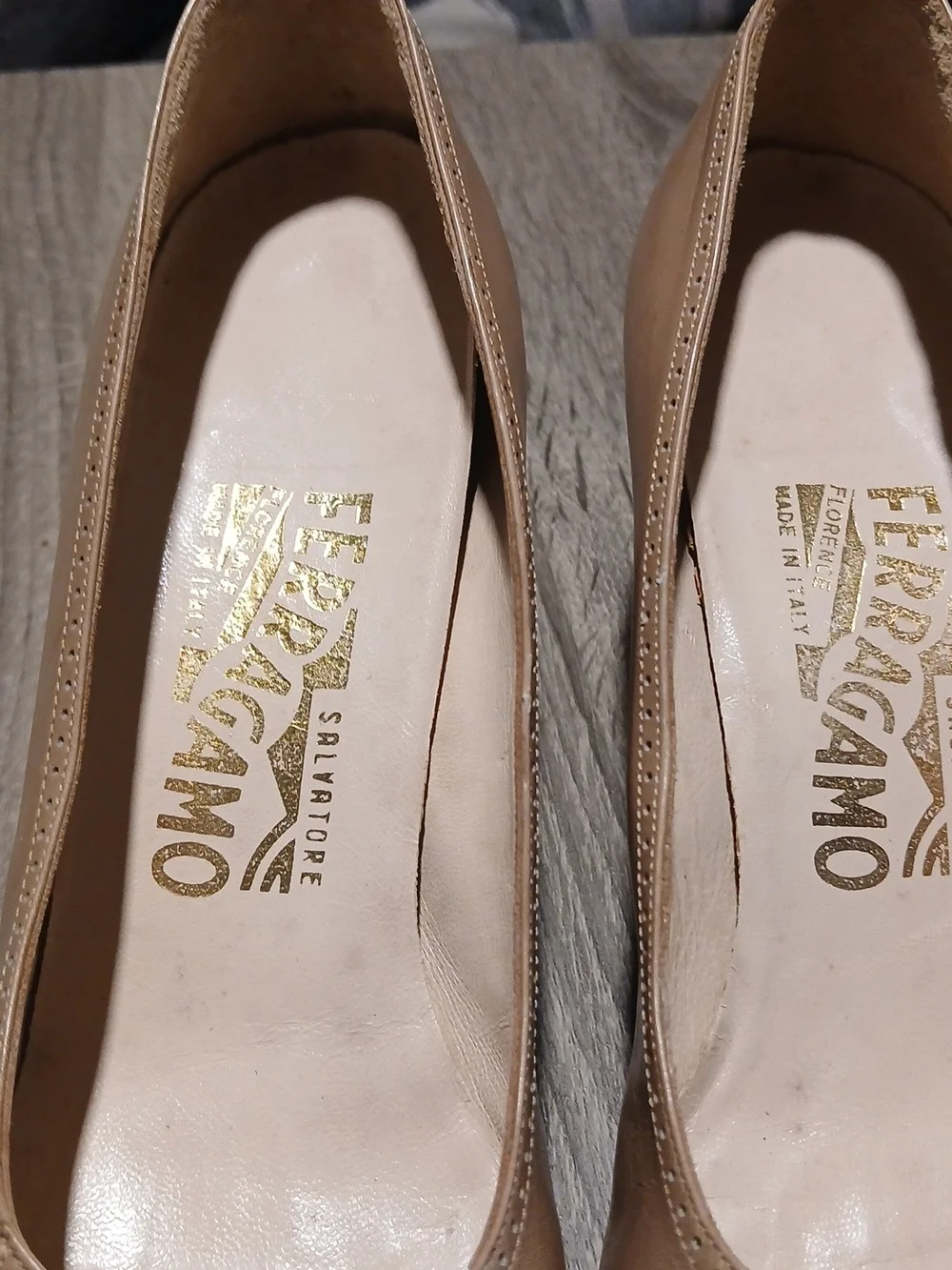 Salvatore Ferragamo Beige Leather Pumps